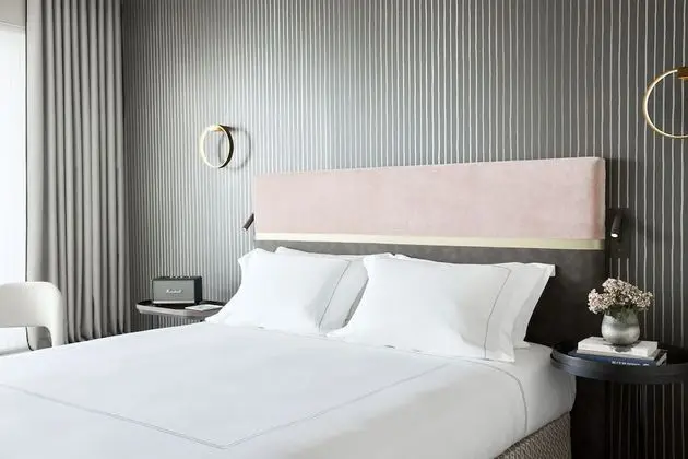 Deluxe Seafront Room with Balcony