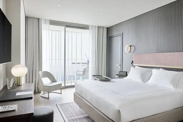Deluxe Seafront Room with Balcony