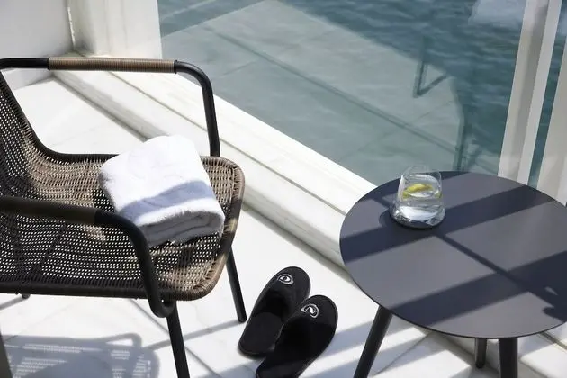 Deluxe Seafront Room with Balcony