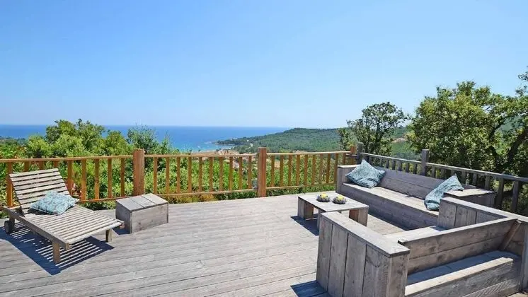 Villa, Birden Çok Yatak, Sigara İçilmez