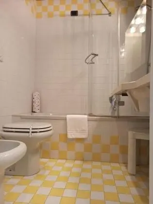 Classic Tek Büyük Yataklı Oda