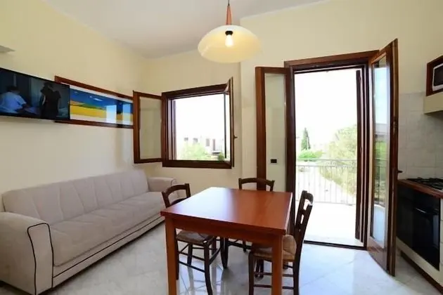 Two Bedroom Apartment for 6 people