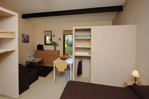 Stüdyo Süit, Sigara İçilmez, Teras