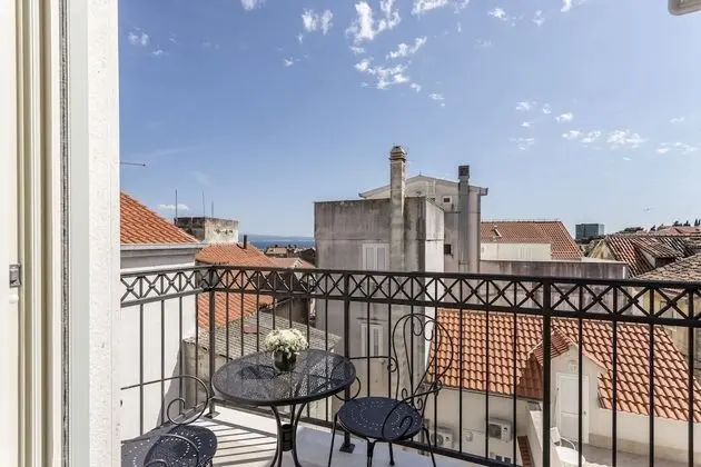 Deluxe Tek Büyük veya İki Ayrı Yataklı Oda