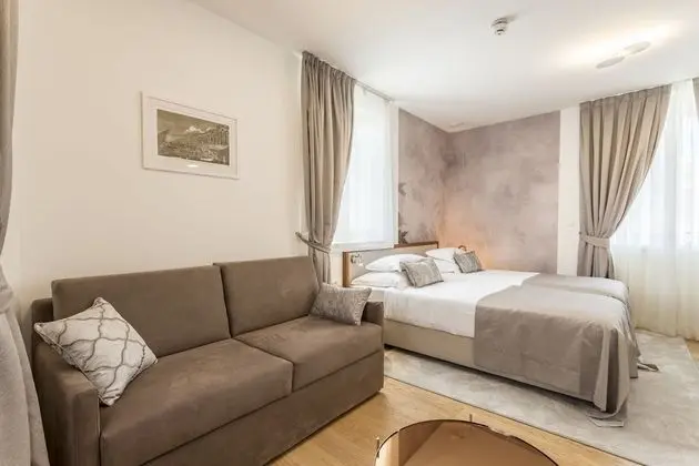 Superior Tek Büyük veya İki Ayrı Yataklı Oda