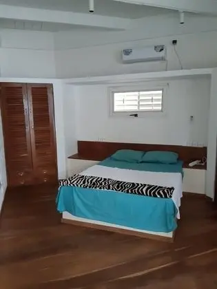 Deluxe Tek Büyük Yataklı Oda, Havuz Manzaralı