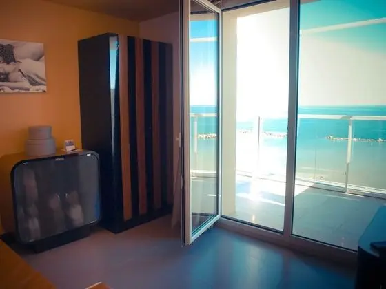 Stüdyo (Beach services included)