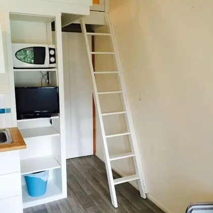 Basic Stüdyo, Bahçe Manzaralı