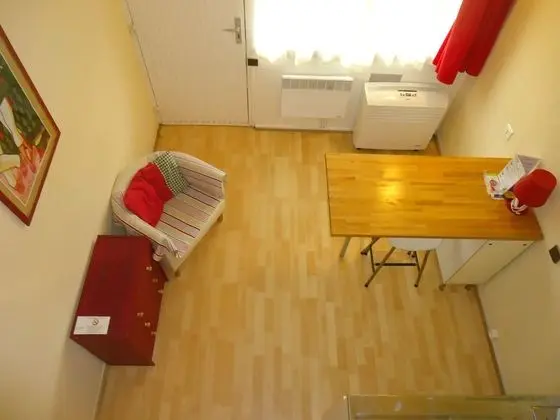 Basic Stüdyo, Bahçe Manzaralı