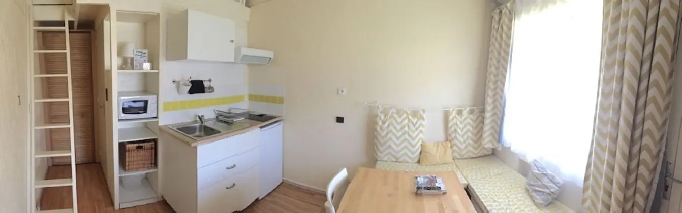 Basic Stüdyo, Bahçe Manzaralı