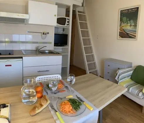 Basic Stüdyo, Bahçe Manzaralı