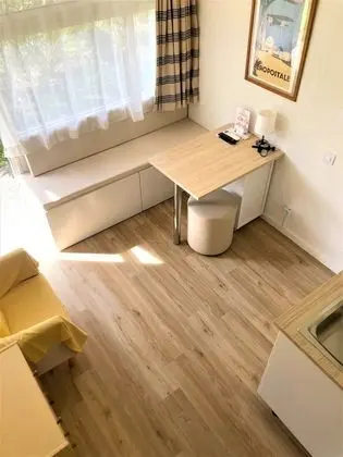 Basic Stüdyo, Bahçe Manzaralı