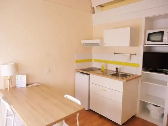 Basic Stüdyo, Bahçe Manzaralı