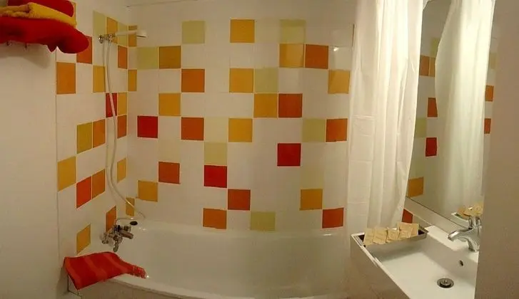 Basic Stüdyo, Bahçe Manzaralı