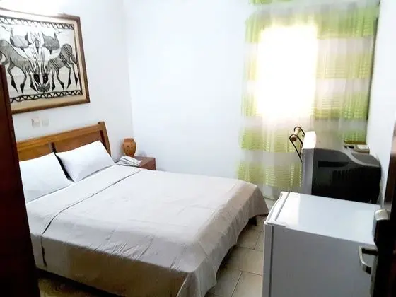 Comfort Tek Büyük Yataklı Oda