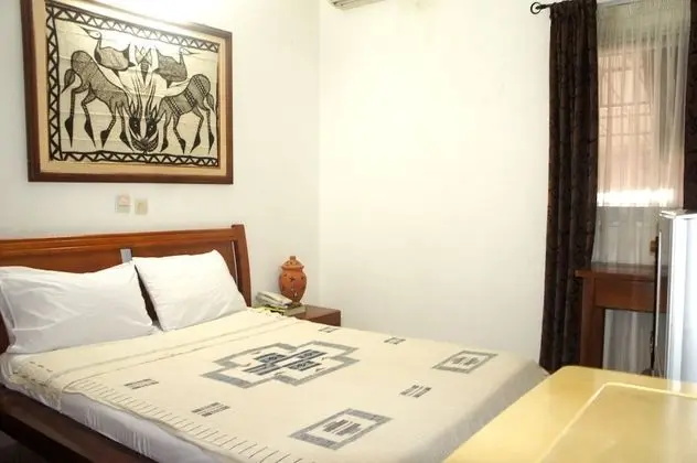Comfort Tek Büyük Yataklı Oda