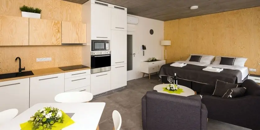 Business Stüdyo, Balkon