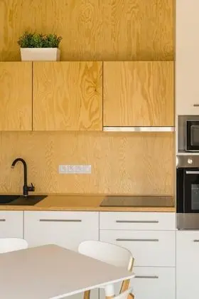 Business Stüdyo, Balkon