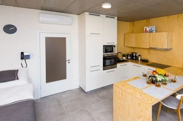 Deluxe Stüdyo, Balkon