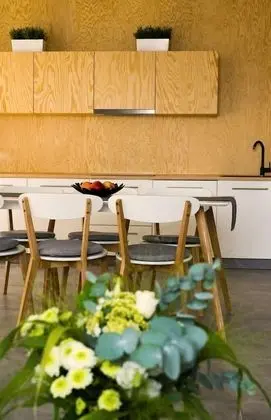 Grand Apartment, Shower