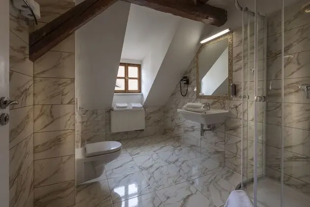 Deluxe Üç Kişilik Oda