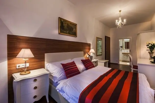 Executive Tek Büyük Yataklı Oda