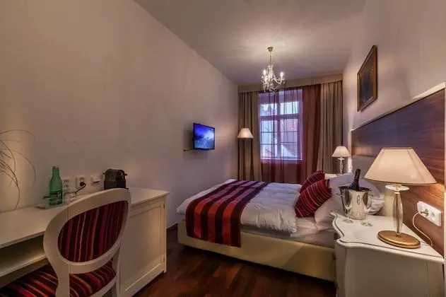 Executive Tek Büyük Yataklı Oda