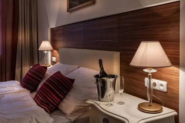 Executive Tek Büyük Yataklı Oda