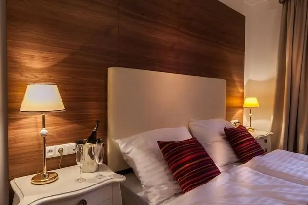 Executive Tek Büyük Yataklı Oda