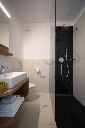 Deluxe Tek Büyük Yataklı Oda, Deniz Manzaralı