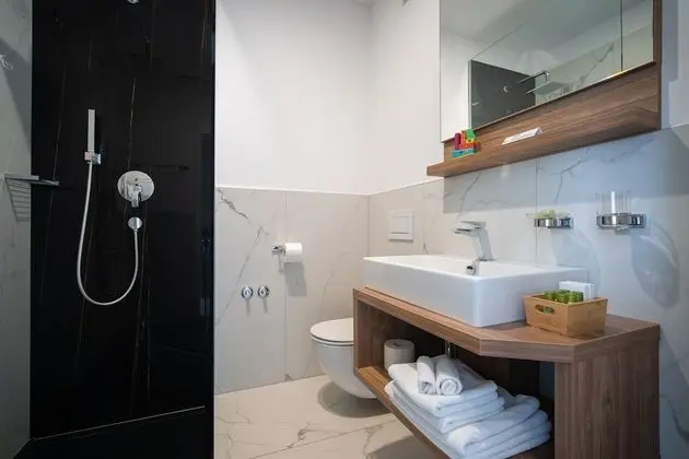 Deluxe Tek Büyük Yataklı Oda, Deniz Manzaralı