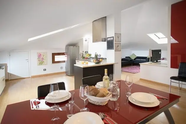 Çatı Katı (Loft) (6 pax)