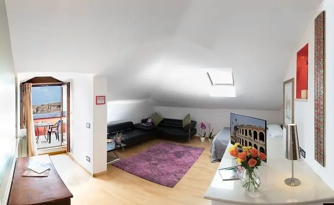 Çatı Katı (Loft) (6 pax)