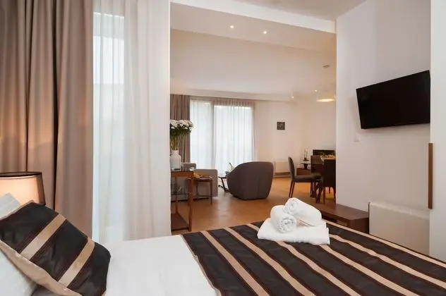 Junior One Bedroom Suite