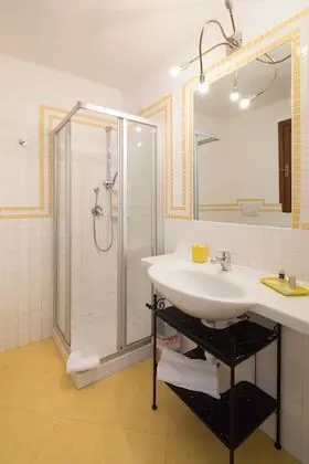 Superior Apart Daire, 1 En Büyük (King) Boy Yatak ve Çekyat