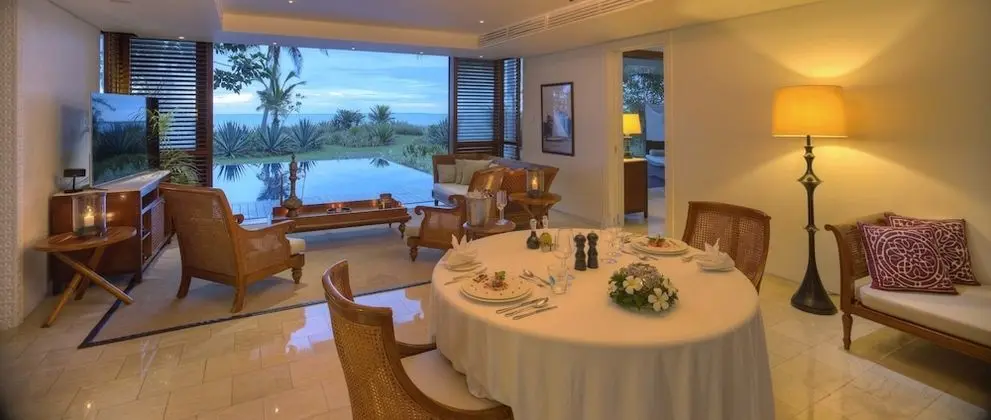 Luxury Garden Pool Villa