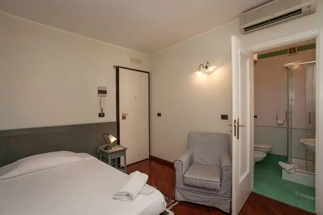Comfort Tek Kişilik Oda, Banyolu/Duşlu, Avlu Manzaralı