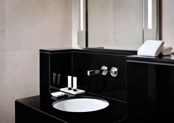 Deluxe Studio Suite