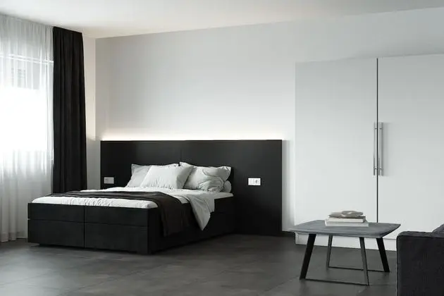 Black Suite Apartment