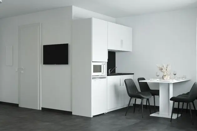 Black Suite Apartment