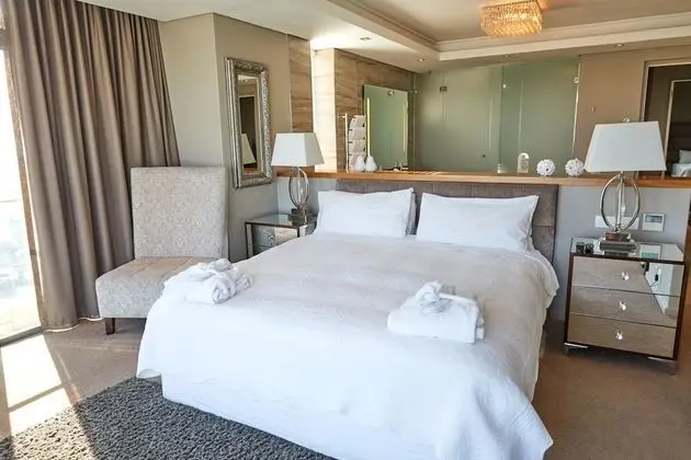 Çatı Katı Süiti (Penthouse)