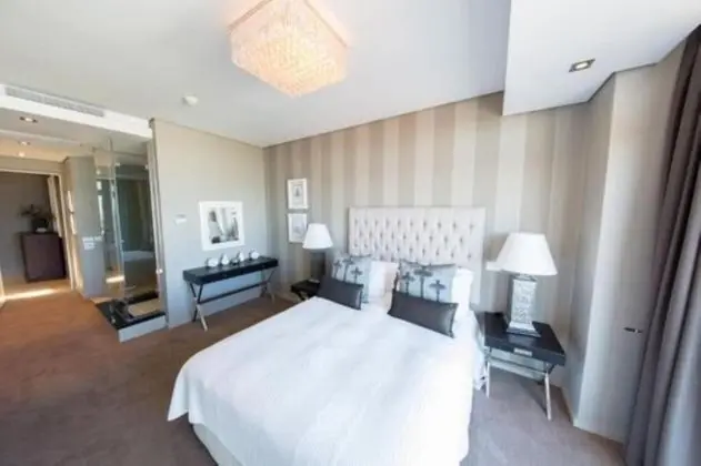 Çatı Katı Süiti (Penthouse)