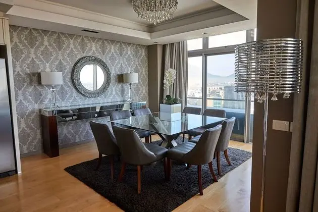 Çatı Katı Süiti (Penthouse)