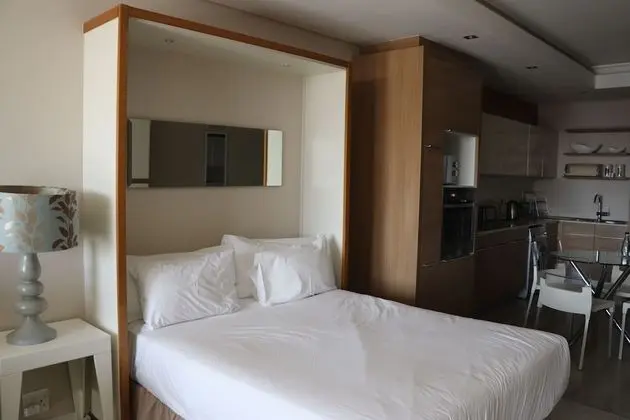 Luxury Studio Apartment (18)