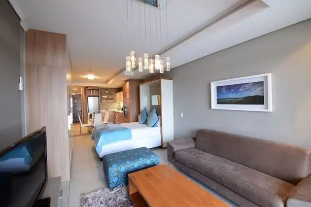 Luxury Studio Apartment (18)