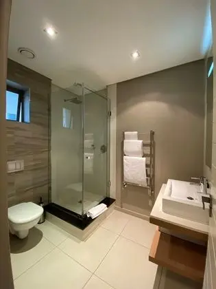 Luxury Studio Apartment (18)