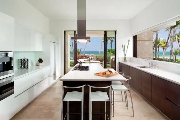 Ev, 5 Yatak Odası, Balkon, Okyanusa Sıfır