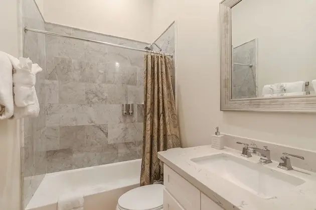 Luxury Daire, 3 Yatak Odası, Balkon, Avlu Manzaralı