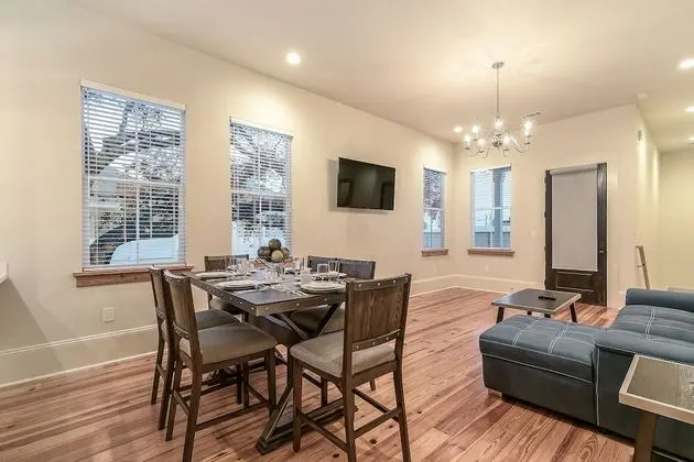 Luxury Daire, Birden Çok Yatak, Balkon, Avlu Manzaralı