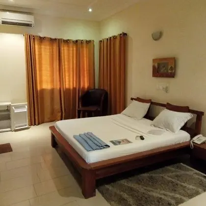 Comfort Tek Büyük Yataklı Oda